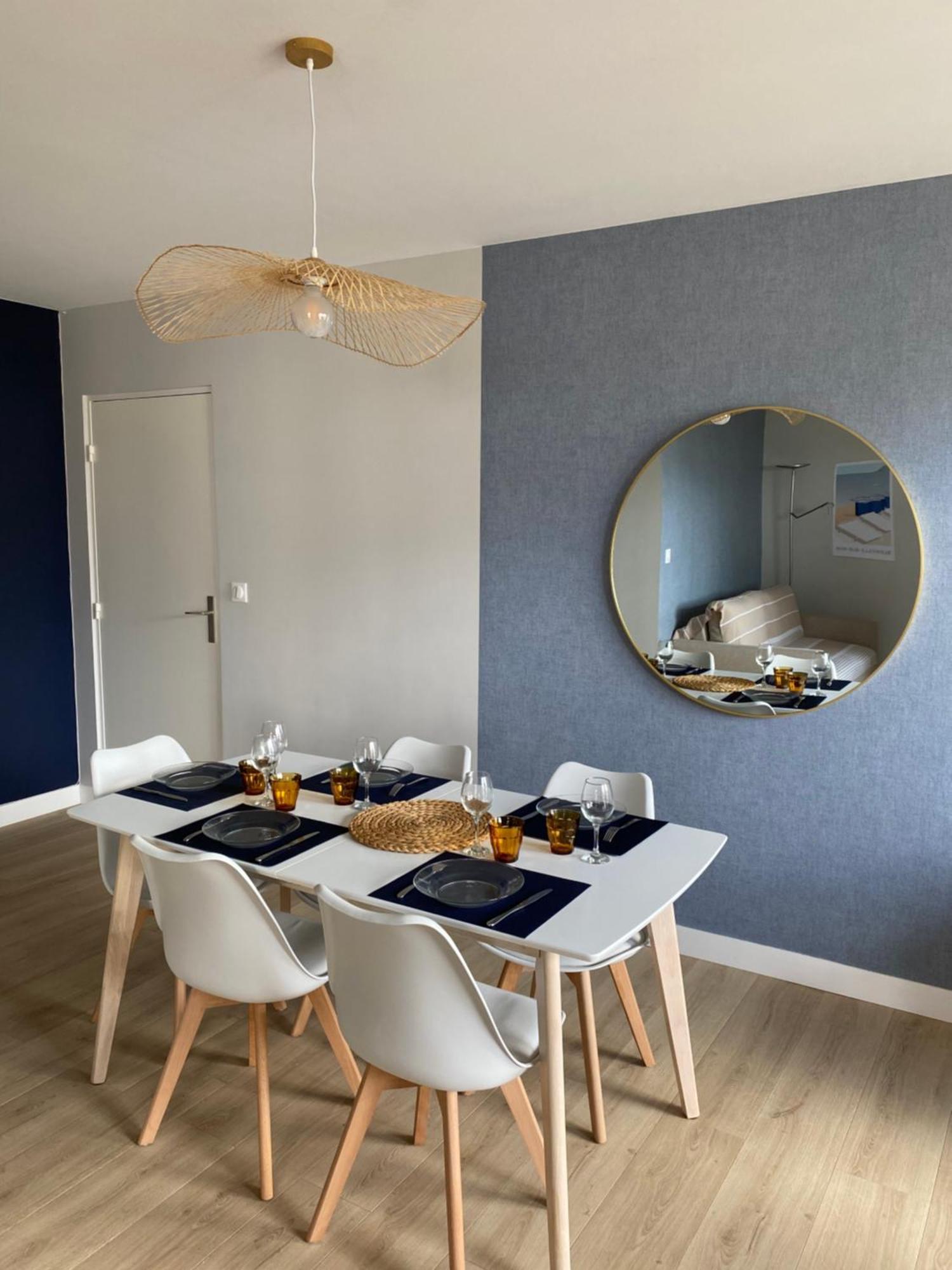Appartement 65M2 Avec Balcon Vues Partielles Mer A 150M De La Plage Et Centre, Wifi Et Parking Prive Blonville-sur-Mer Ngoại thất bức ảnh